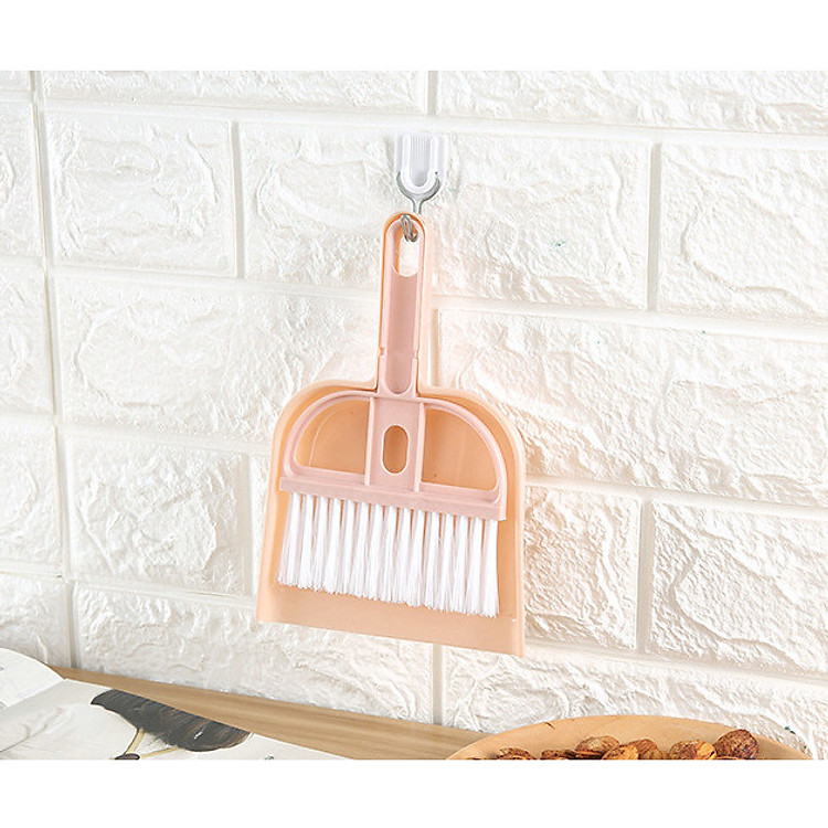 Bộ chổi quét bụi và ky hốt rác mini đa năng dùng cho mọi lúc mọi nơi (giao màu ngẫu nhiên) - kèm móc dán