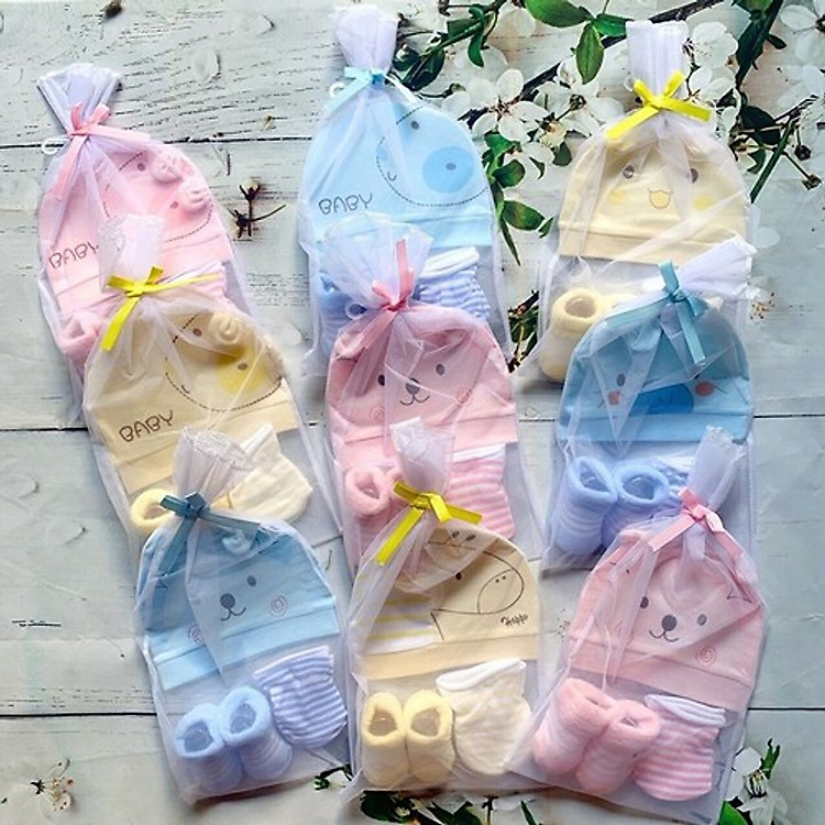 Túi Set 03 Món Bao Tay Và Bao Chân Kèm Nón Cho Trẻ Sơ Sinh (Tặng kèm khăn ăn cổ sen)