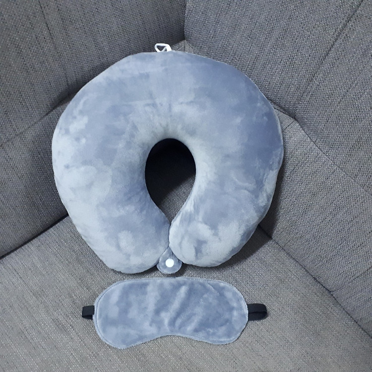 Gối kê cổ văn phòng kèm bịt mắt có dây treo nút bấm - xám