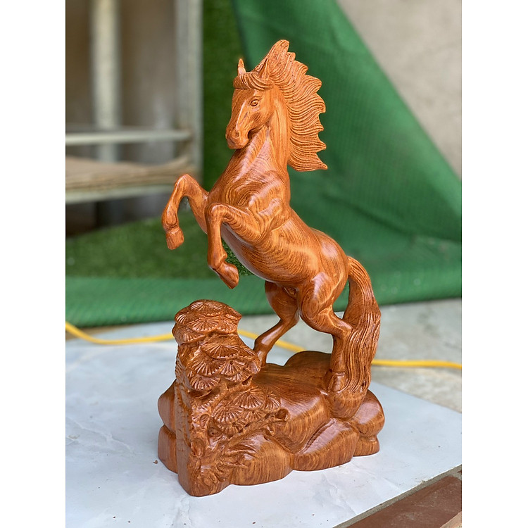 Tượng Nhất Mã Phi Thiên Gỗ Hương (20×12×5cm)