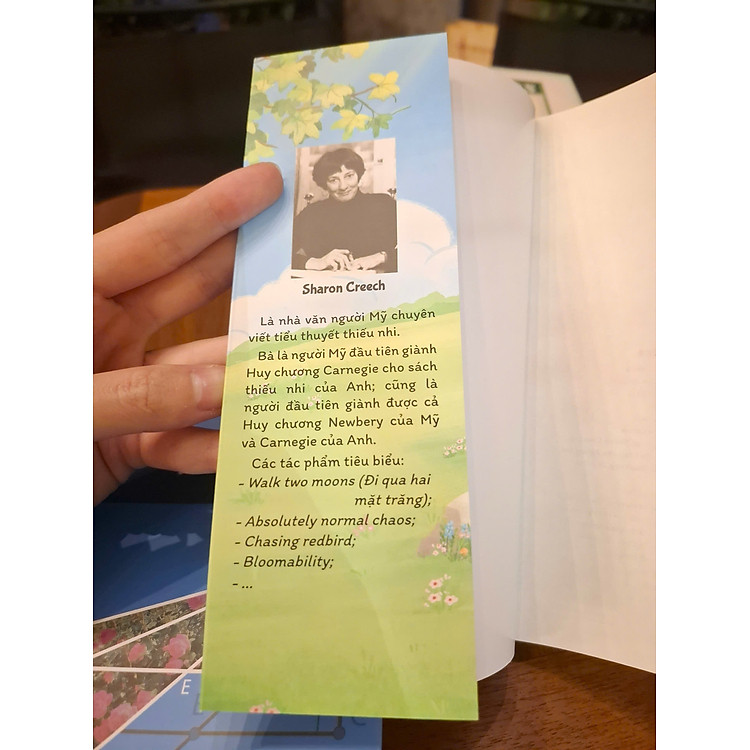 ĐI QUA HAI MẶT TRĂNG - Sharon Creech - Ảnh 2