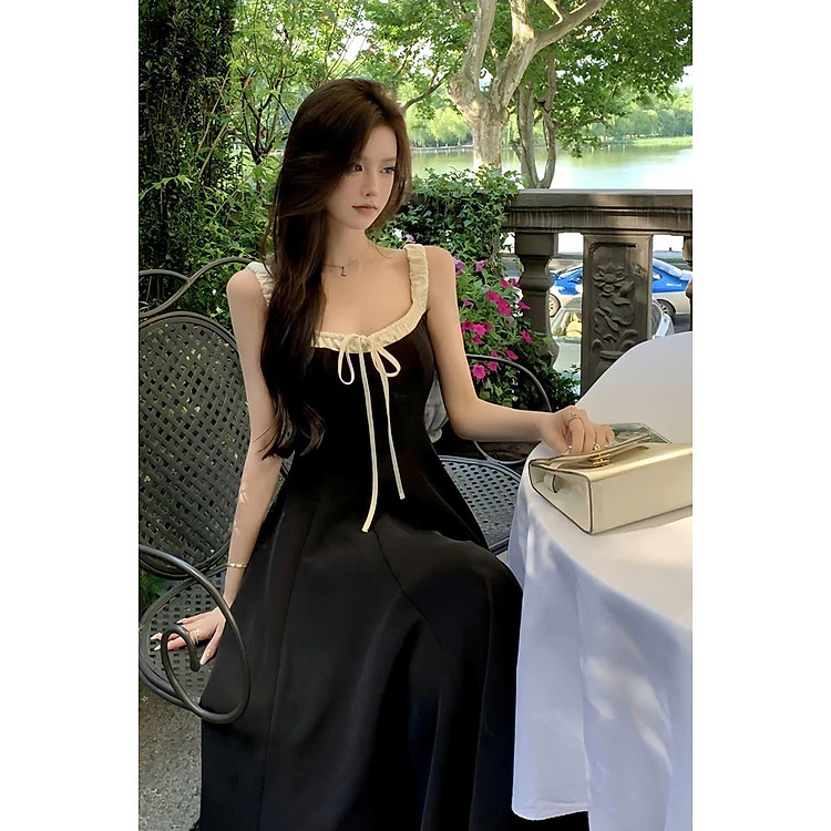 Đầm maxi cổ vuông thắt nơ phối viền sang trọng