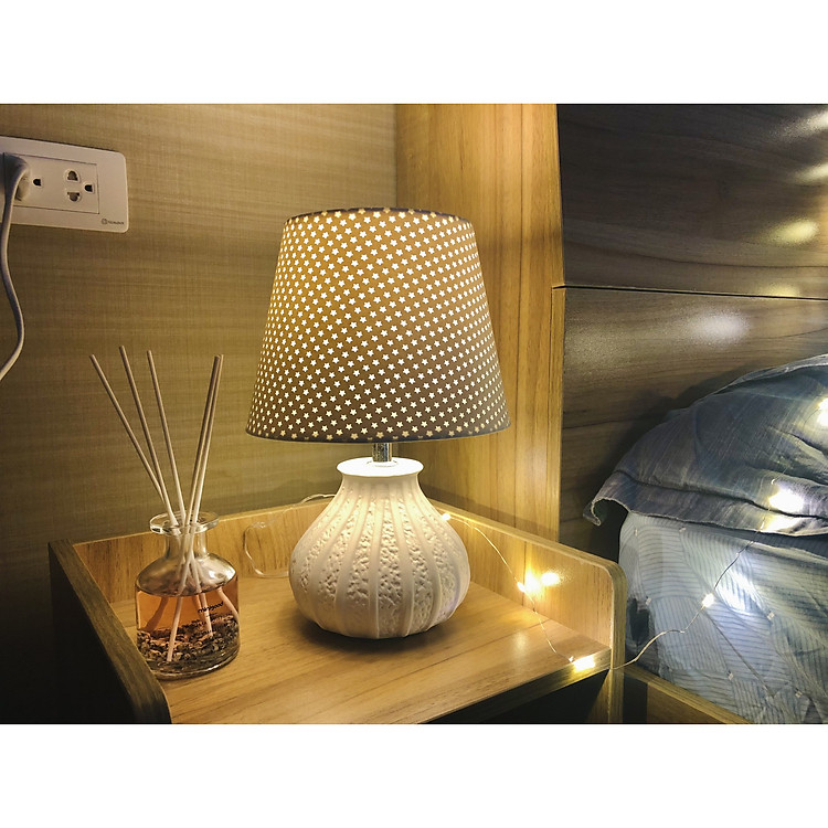 Đèn bàn gốm sứ thân gốm nghệ thuật DY16479