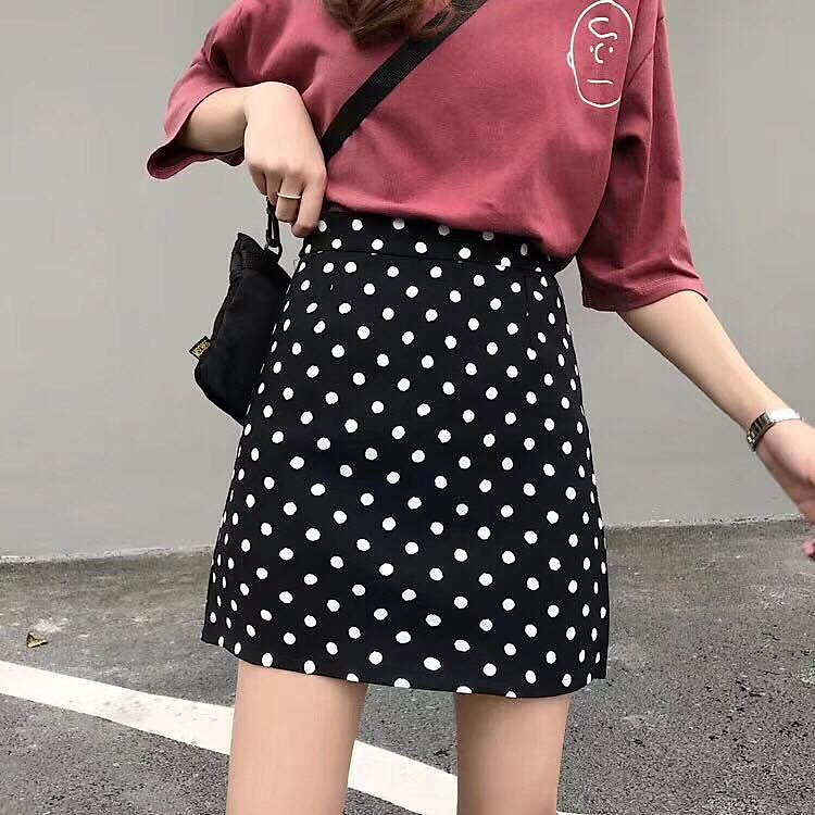 Chân váy chữ A chấm bi