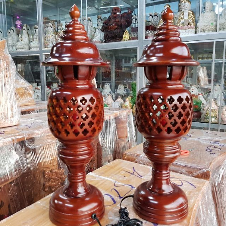 Cặp đèn thờ gỗ tràm bông vàng cao 45 cm