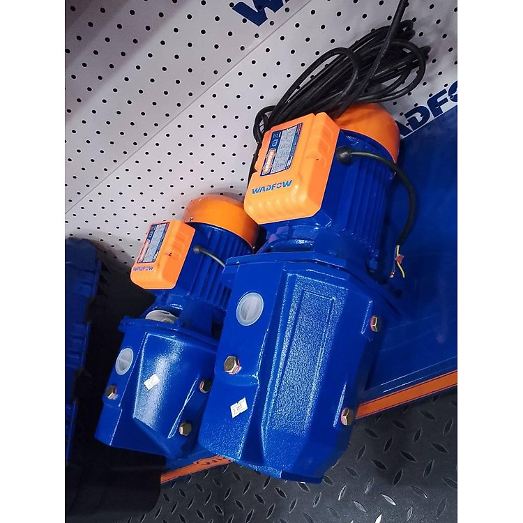 MÁY BƠM NƯỚC NĂNG LƯỢNG MẶT TRỜI (KHÔNG BAO GỒM TẤM NĂNG LƯỢNG MẶT TRỜI) 400W(0.5HP) WADFOW WWPVDC01 - HÀNG CHÍNH HÃNG