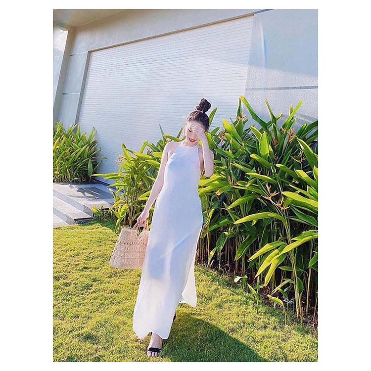 Đầm maxi cổ yếm hở lưng