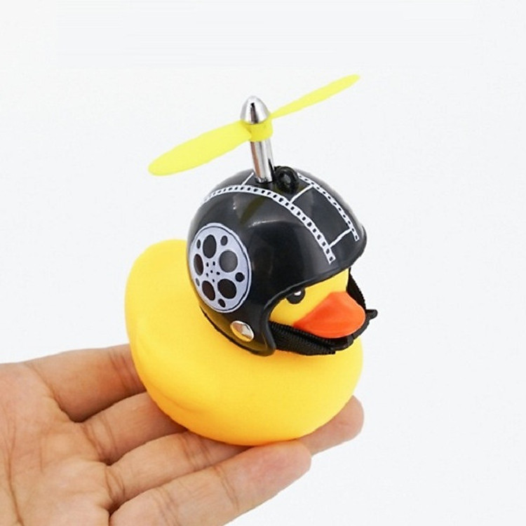 Vịt đội mũ chong chóng gắn xe