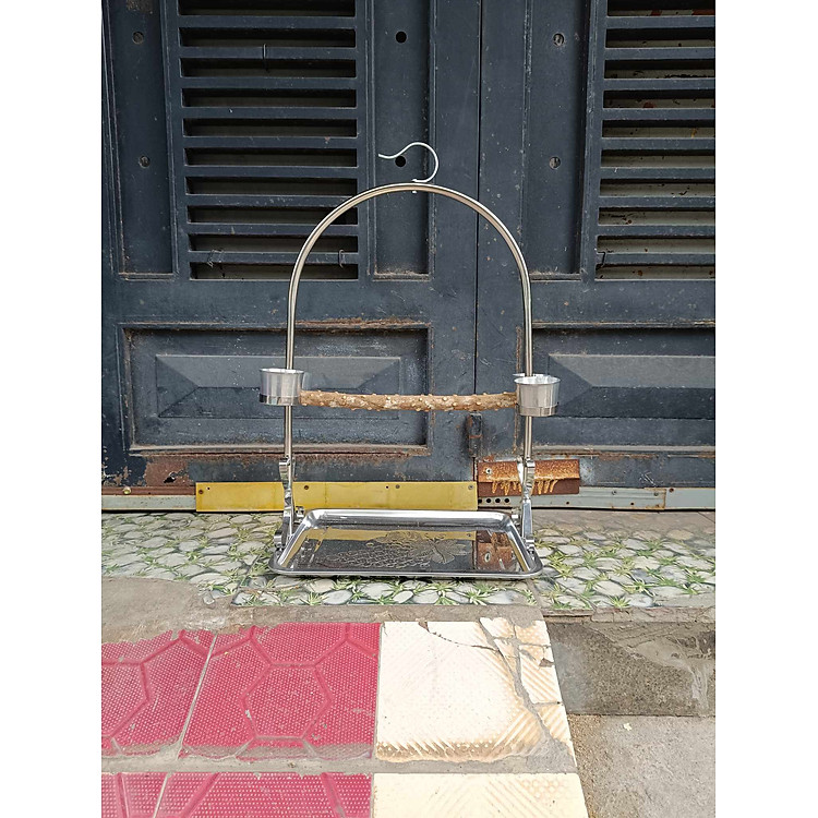 1 cầu đứng trung (thanh ngang gỗ gạo) dài 40cm rộng 30cm cao 55cm dùng cho vẹt nhỏ và trung đứng (chưa bao gồm xích chân).