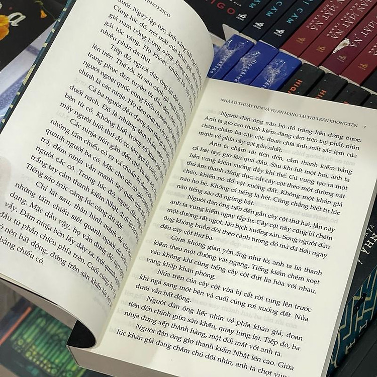 Nhà ảo thuật đen và vụ án mạng ở thị trấn không tên - Ảnh 4