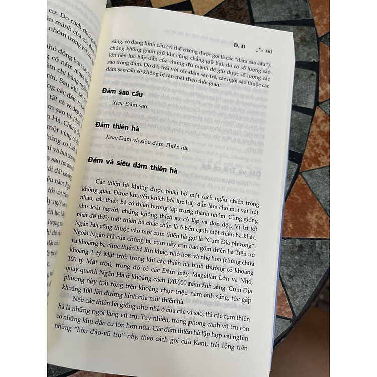 TỪ ĐIỂN YÊU THÍCH BẦU TRỜI VÀ CÁC VÌ SAO (Tái bản lần thứ 5) - Ảnh 3