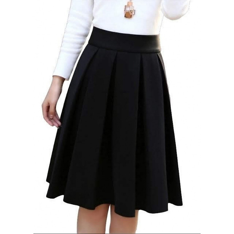 Chân váy xếp ly dài có kèm quần bên trong màu đen