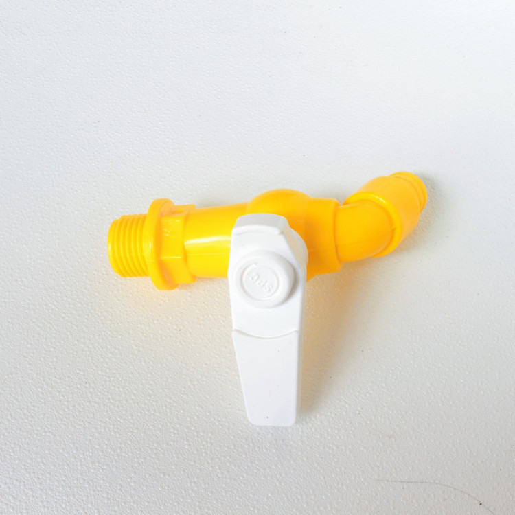 Vòi nhựa khóa nước