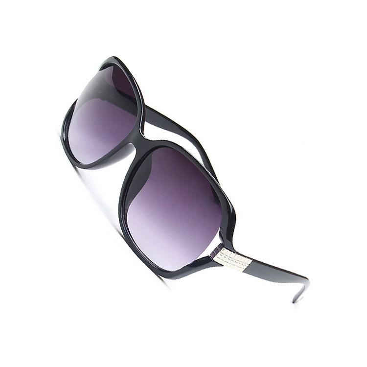 Kính mát thời trang nữ ,đơn giản sang trọng quý phái 122