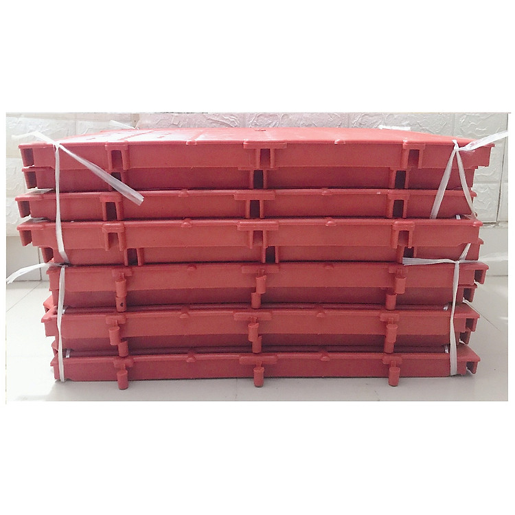 10 Tấm Nhựa Lót Sàn Chuồng Chó, Chuồng Heo, Mèo... Kích thước 40×55x3.5cm Có Thể Ghép Vào Nhau, Màu Đỏ - Tấm nhựa lót sàn đa năng màu Đỏ!