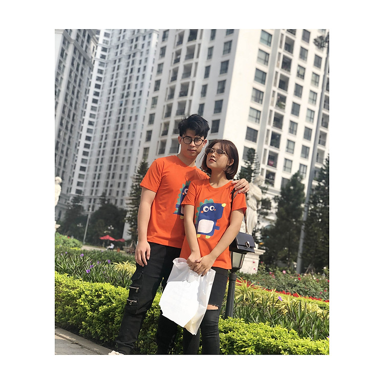 Mẫu áo đôi màu cam tình yêu đẹp và ý nghĩa nhất