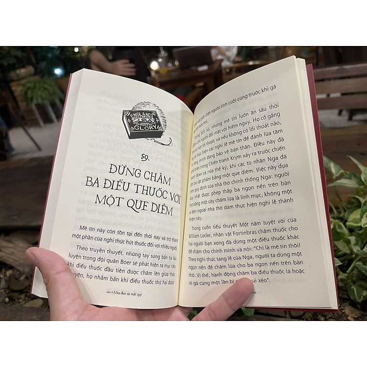 MÈO ĐEN VÀ MẮT QUỶ - Chloe Rhodes - Ảnh 3