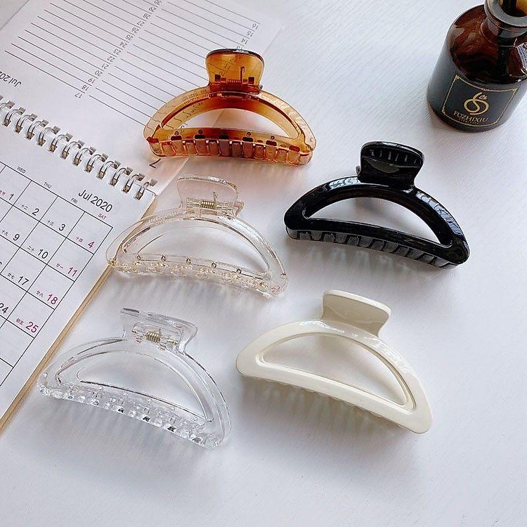 Kẹp tóc càng cua bản tam giác HOT trend 8,5 cm