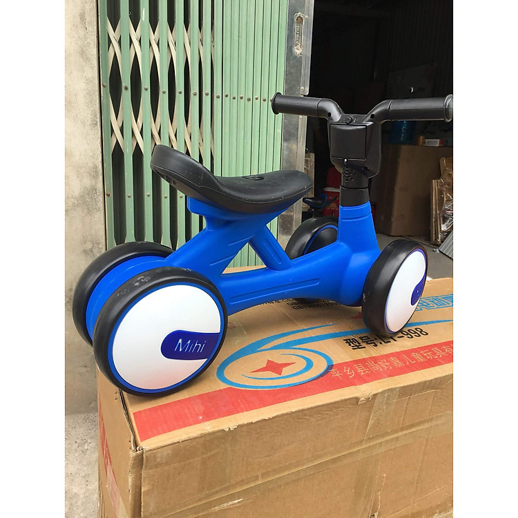 Xe chòi chân mini 4 bánh MN1685