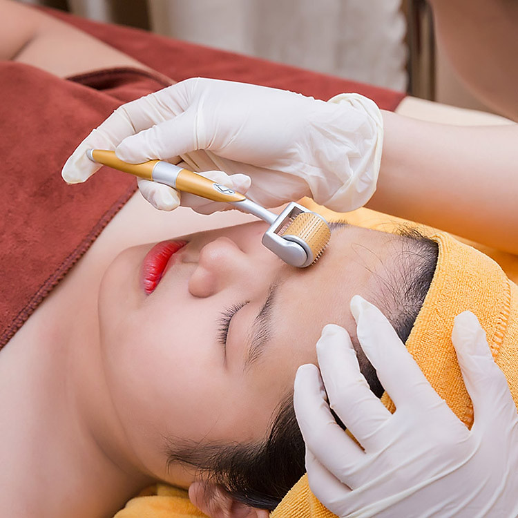 Lăn Kim Tế Bào Gốc Điều Trị Mụn Hiệu Quả Tại Beu Myla Spa