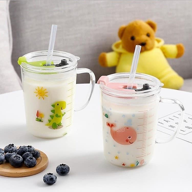 Ly thủy tinh chịu nhiệt nóng lạnh có Nắp 400ml Cốc Có Vạch Chia Mức Tiện Dụng Tặng Kèm Ống Hút Silicon Dẻo Cao Cấp