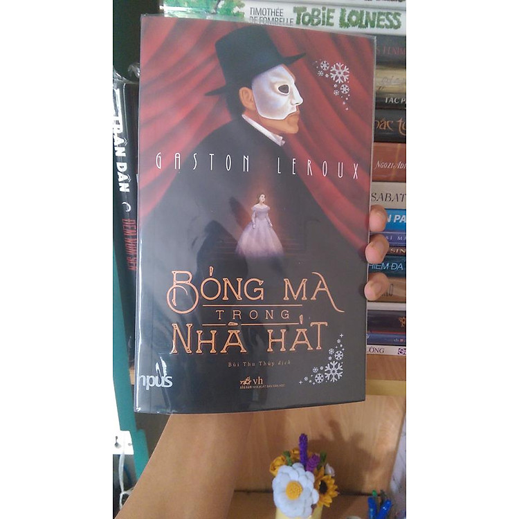 Bóng Ma Trong Nhà Hát