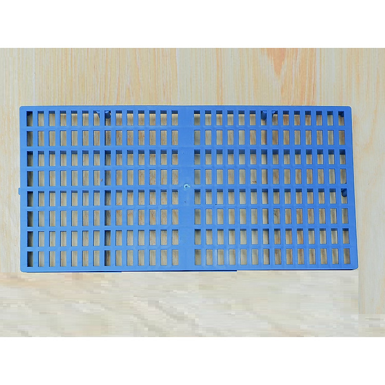 Tấm nhựa lót sàn chuồng chó chuồng heo (3 size)