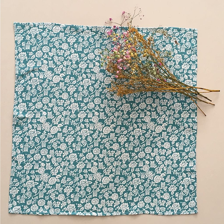 Khăn mùi xoa hoa xanh, may thủ công xinh xắn