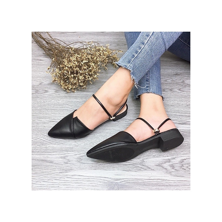 Giày nữ dáng sục mũi nhọn đế vuông 2cm màu đen C18 đi được nhiều