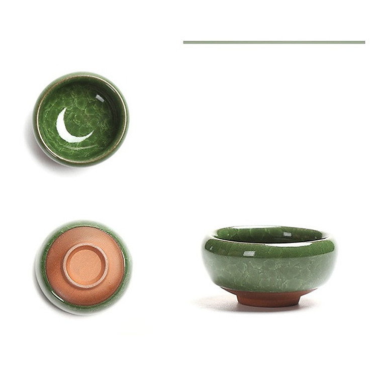 Tách trà trong bộ trà Ngũ phúc lâm môn chất liệu đất cao lanh và men tráng sứ GT55