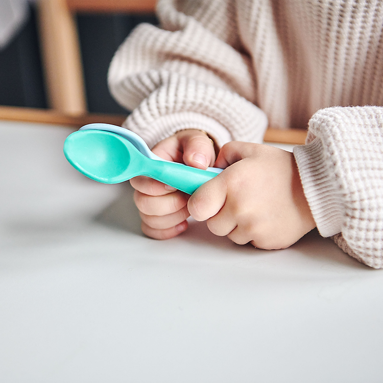 Mua Muỗng ăn dặm silicone mềm mại MinikOiOi Chính hãng Giá rẻ - Hình ảnh 5