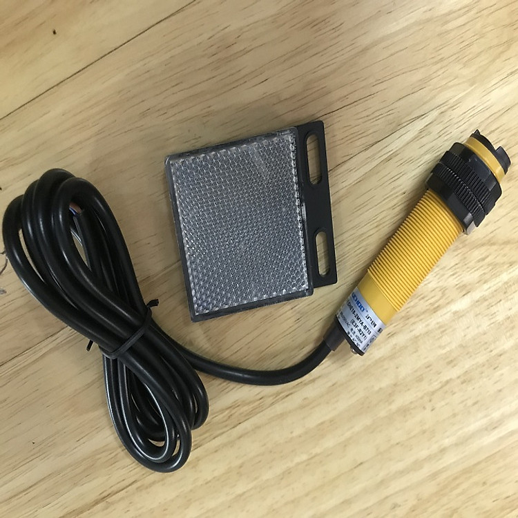 Cảm Biến Khoảng Cách E3F-R2Y1