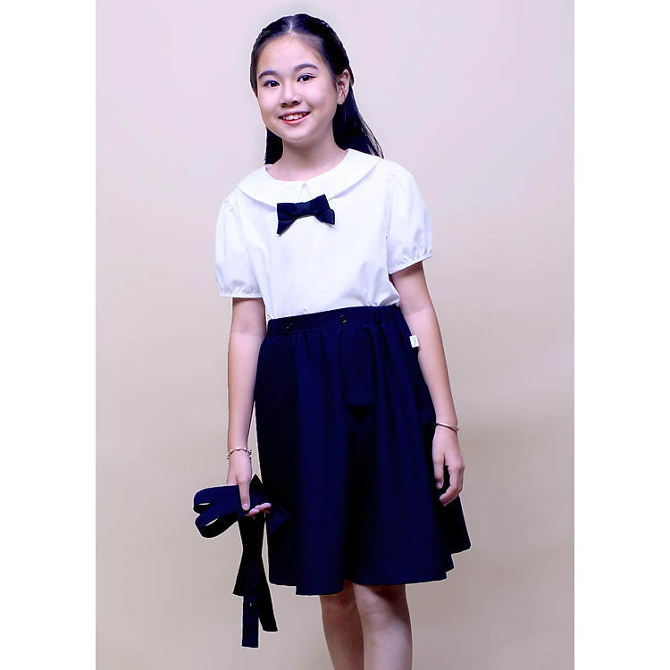 Áo sơ mi đồng phục học sinh nữ tay viền, cổ tròn, có nơ ngực, chất liệu cotton Nhật rất mát cho bé từ 16kg đến 45kg DPG008