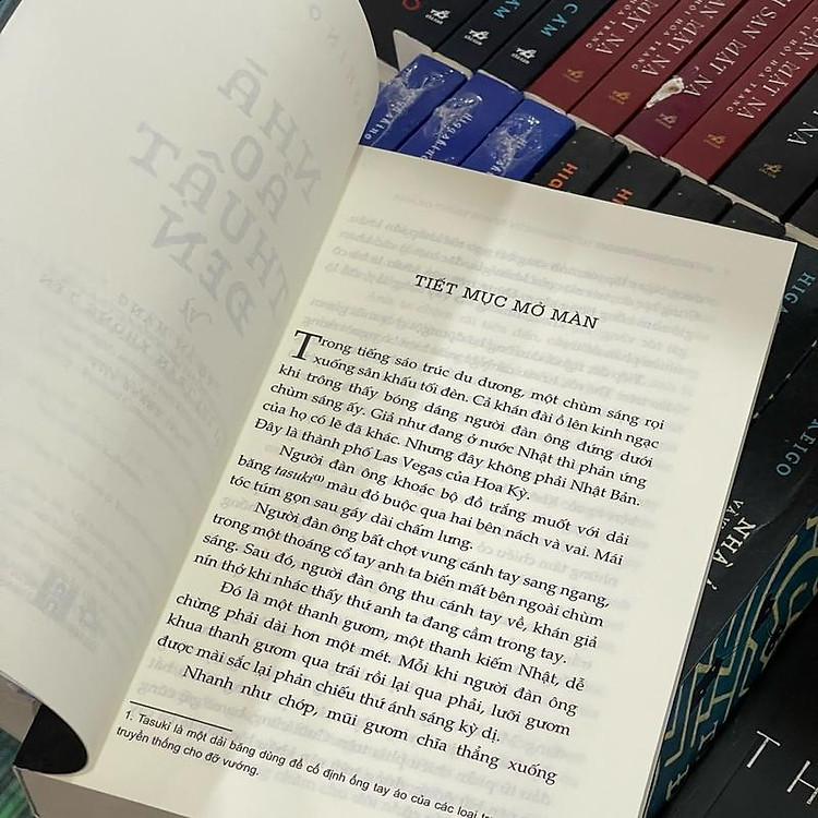 Nhà ảo thuật đen và vụ án mạng ở thị trấn không tên - Ảnh 3