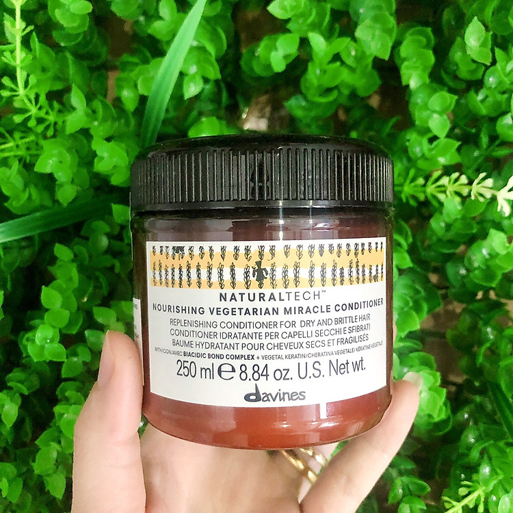 DAVINES Naturaltech Nourishing Vegetarian Miracle conditioner 250ml - Dầu xả cấp dưỡng bảo vệ tóc khô hư tổn