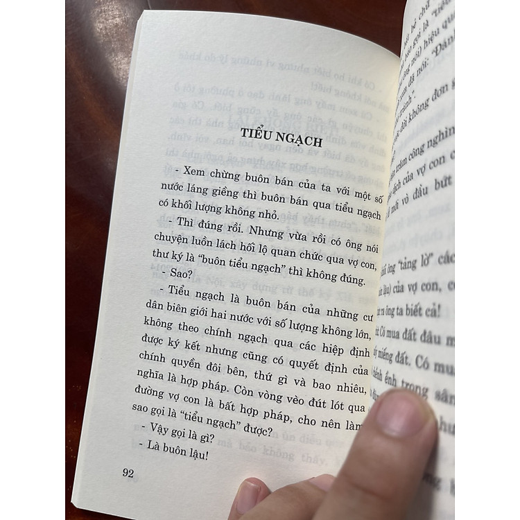 QUÉT CẦU THANG – Tiểu Phẩm Báo Chí - Ảnh 4