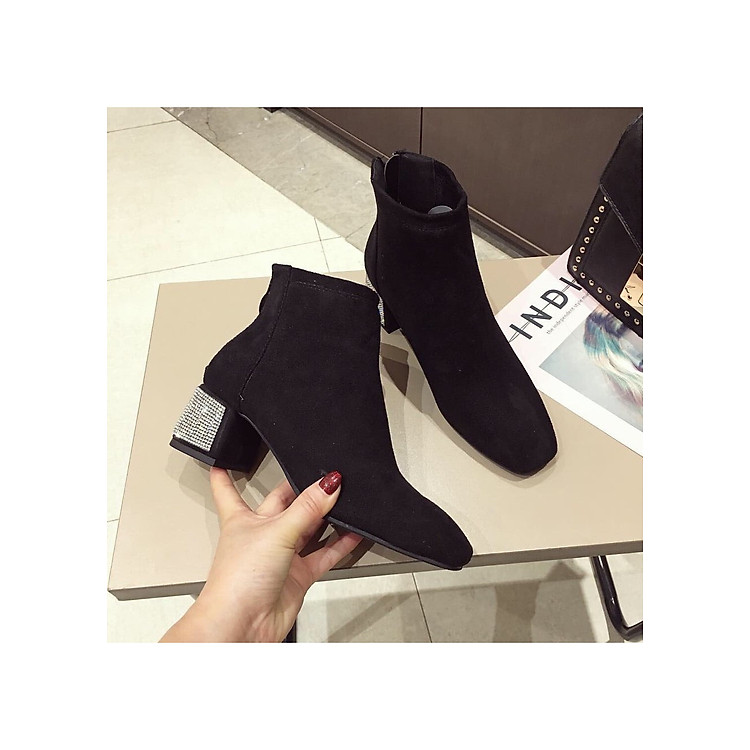 Giày boots nữ cổ ngắn da lộn gót trụ đính đá cao 5cm mã C19