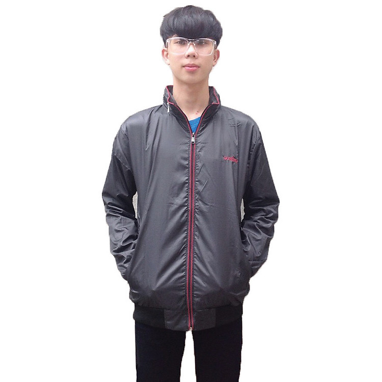 Áo khoác gió cách nhiệt GOKING có mũ, form unisex cho nam nữ. Ngoài vải dù, trong lót vải cào cách nhiệt. 3 túi to rộng. Chống nắng gió lạnh.