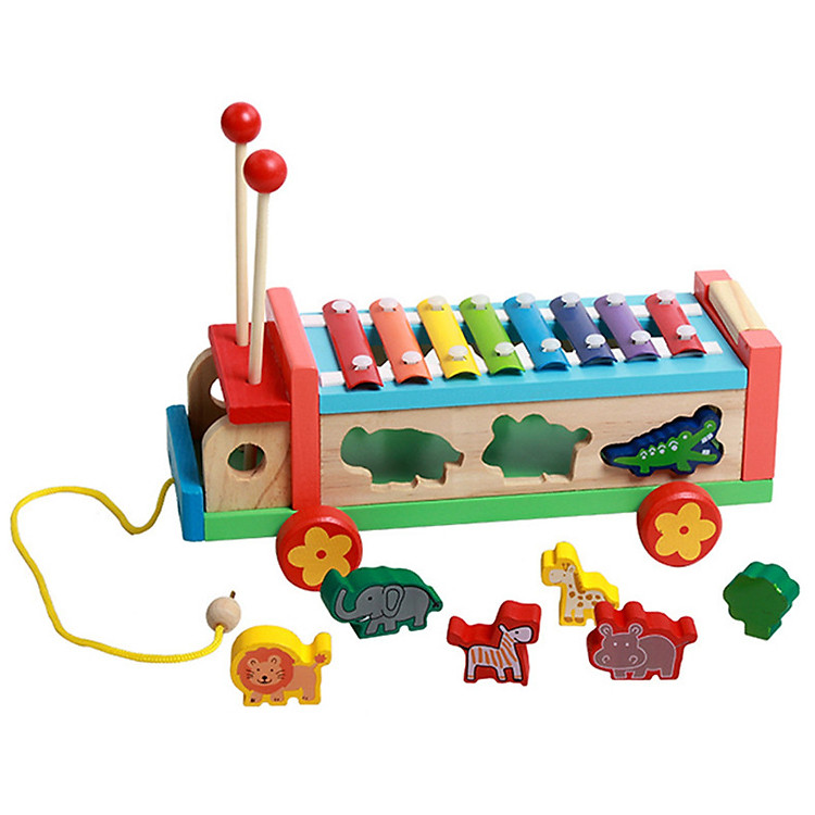 Xe tải chở thú chơi đàn