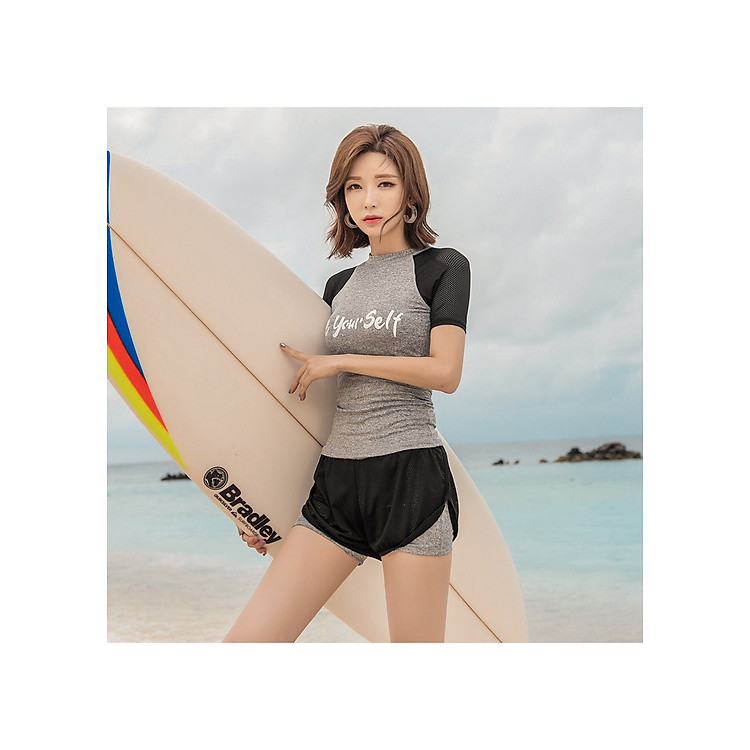 Đồ bơi nữ kín đáo 2011