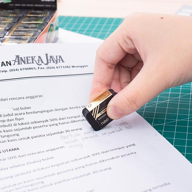 Tẩy Đen Chữ Nhật Nhỏ - Deli EH00510 - Ảnh 4