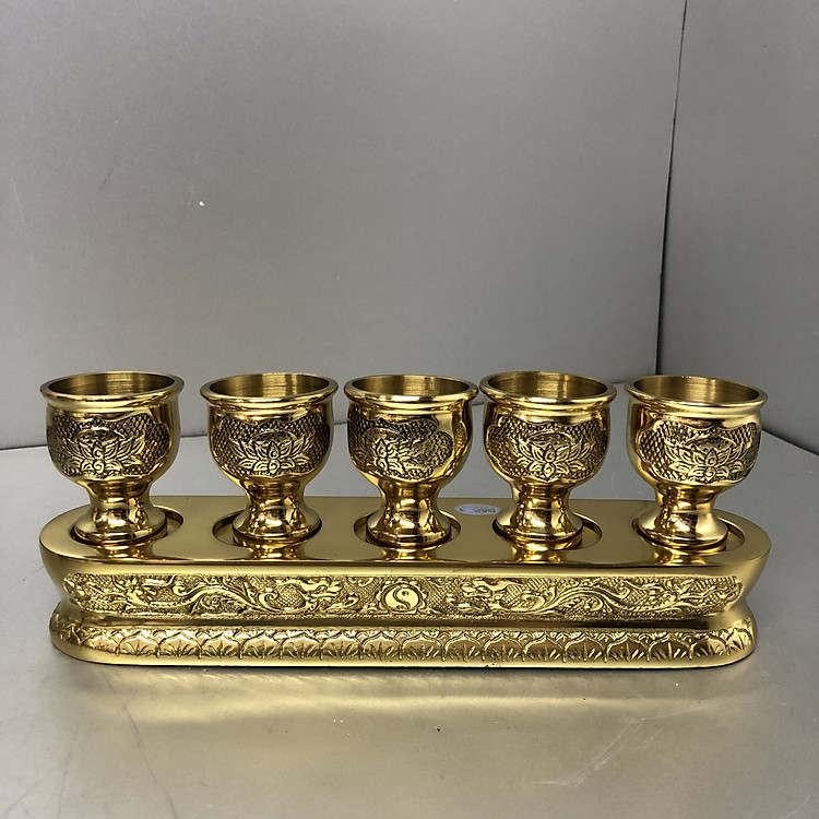 Bộ cúng nước 5 ly bằng đồng vàng nguyên chất ; mẫu ly khắc hoa sen - BH83