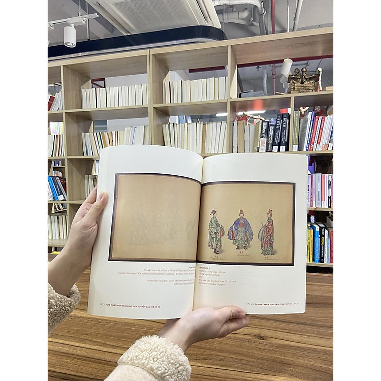 Nghệ Thuật Minh Họa Áo Mũ Thời Nguyễn Đầu Thế Kỷ XX - Ảnh 3