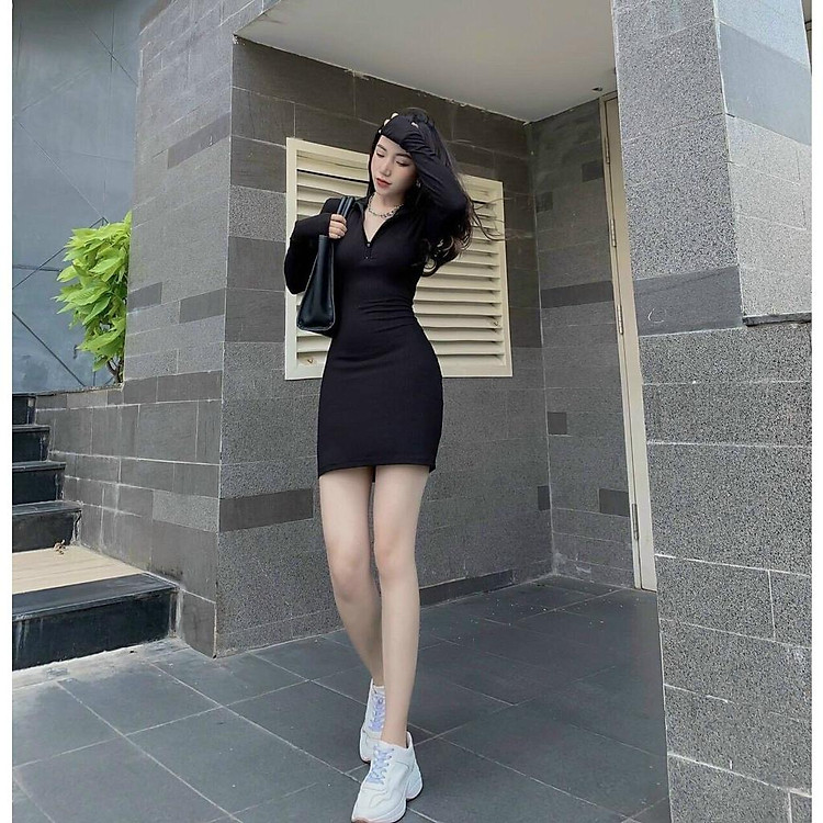 Váy body đen ngắn cổ khoá cá tính, năng động