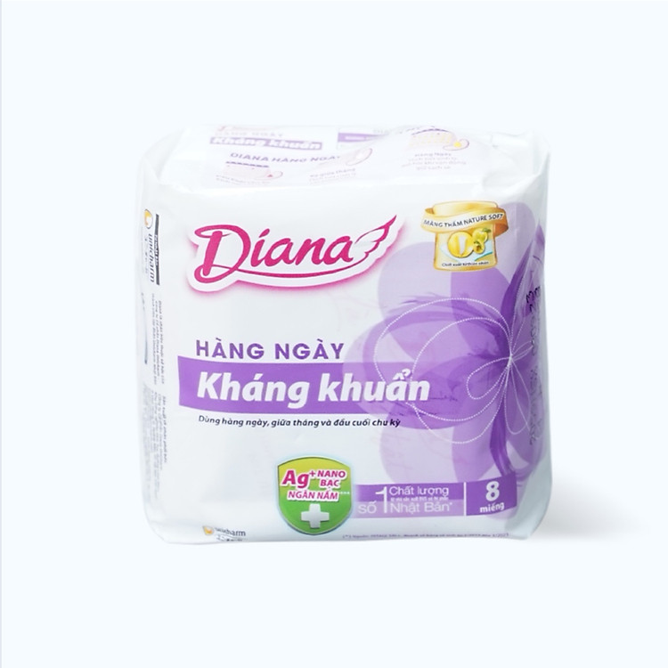 Băng vệ sinh kháng khuẩn hàng ngày Diana Sensi (8 miếng/gói)