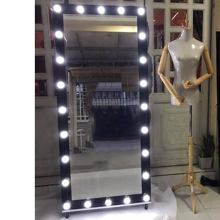 gương có soi đèn led có chân