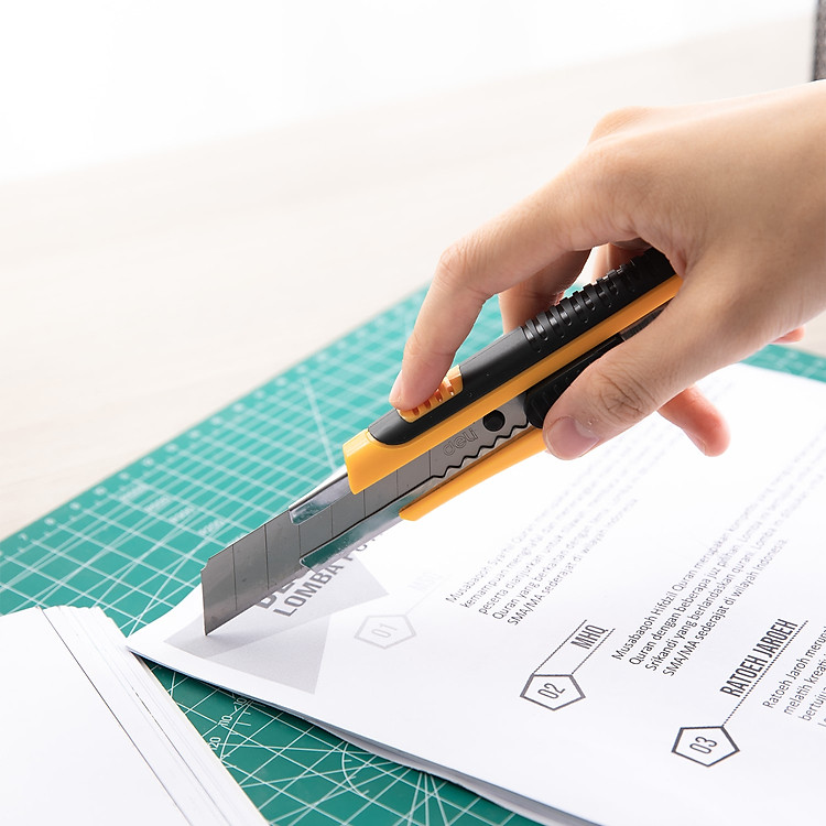 Dao Rọc Giấy Deli (1 cái) - Ảnh 7