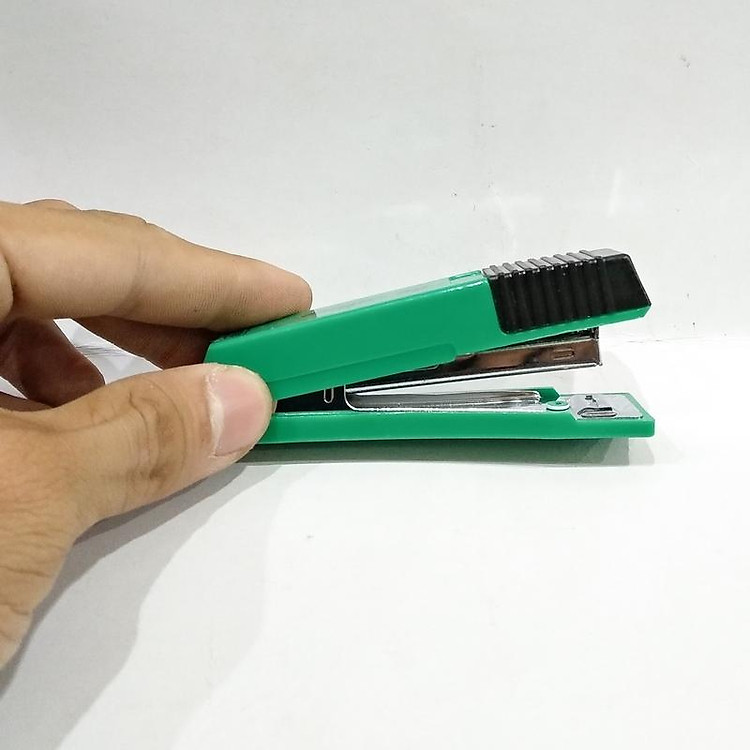 Bấm Kim Số 10 FO-ST03 (Màu Xanh Lá) - Ảnh 3