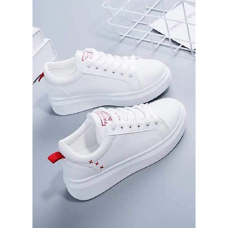 Giày Thể Thao Nâng Đế Gót Hình Sao Siêu Xinh 2019