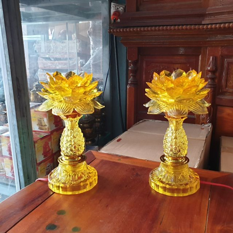 Cặp đèn thờ 001 bóng leb tự động đổi màu cao 18 cm